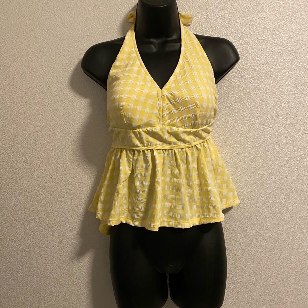 𝅺nwt Down East Swim top!